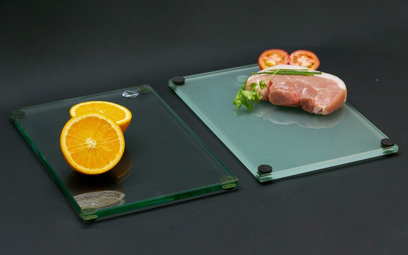 Thớt kính cường lực có tốt không